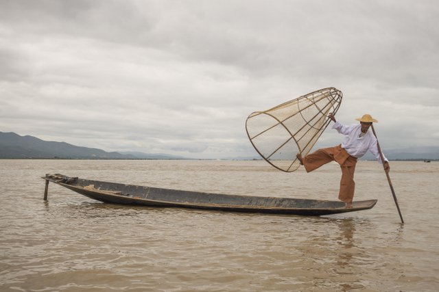 Myanmar Inle See Ein-Bein-Ruderer