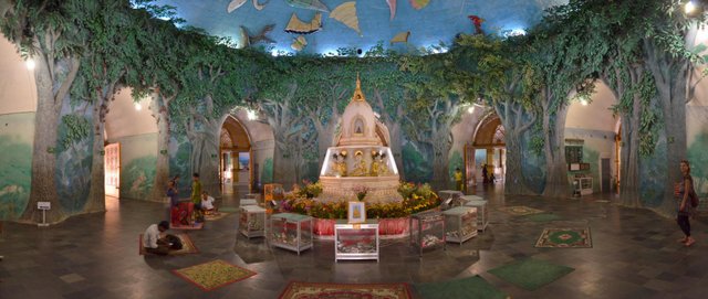 Myanmar Yangon Maha Wizara Pagode innen