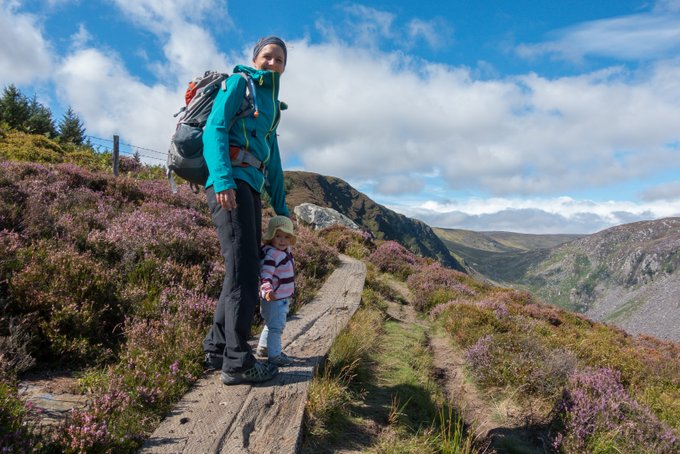 Roadtrip Irland Kleinkind Wanderung im Wicklow Mountains NP