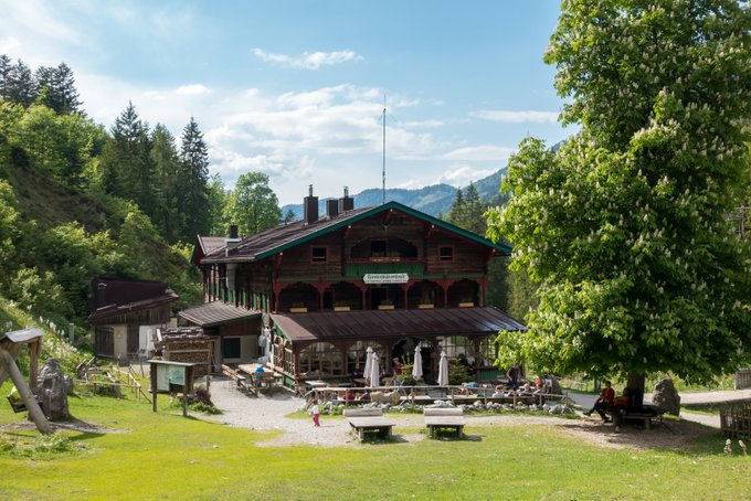 Anton-Karg-Haus Wanderung im Kaisertal mit Kleinkind