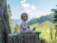 Wandern mit Baby: Was anziehen? Die richtige Babykleidung beim Wandern