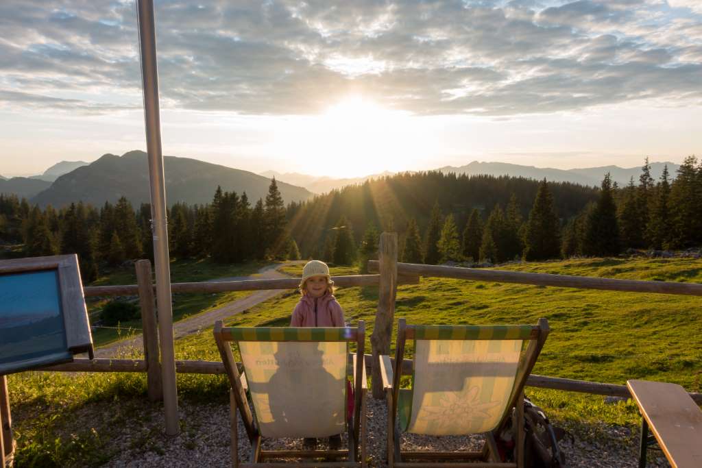 Hüttenwanderung mit Kindern Sonnenuntergang
