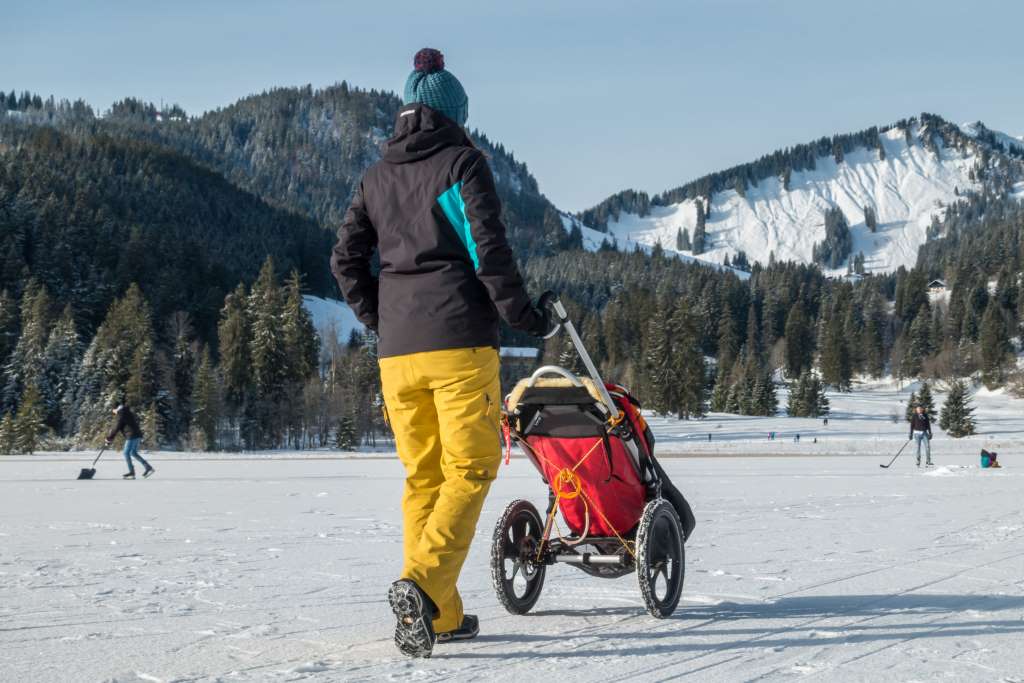 Winterwandern mit Outdoor Kinderwagen