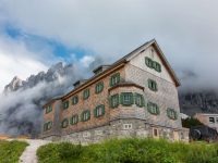 Hüttenwanderung Alpen mit Kindern: Die schönsten Touren und Hütten für Familien