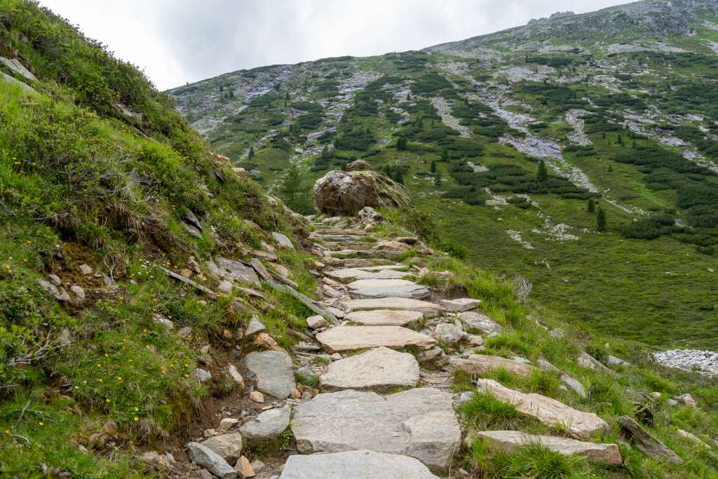 Wanderweg zum Friesenberghaus