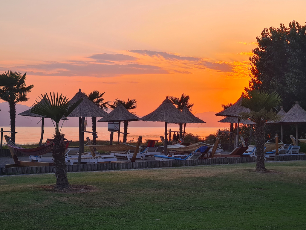 Sonnenuntergang im Lake Shkodra Resort