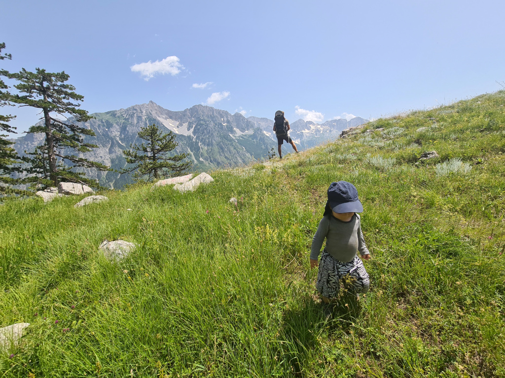 Wandern mit Kindern im Valbonatal (Albanien)