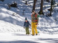 Nachhaltiger Winterurlaub in Tirol mit Kindern: Abseits des Trubels im Hotel Der Stern den Winter genießen