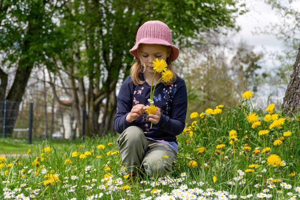 Lange Autofahrt mit Kindern: 10 Tipps, Beschäftigungsideen, Spiele