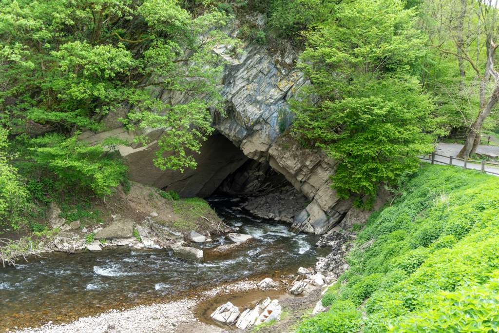 Famenne-Ardenne mit Kindern Abgrund von Belvaux