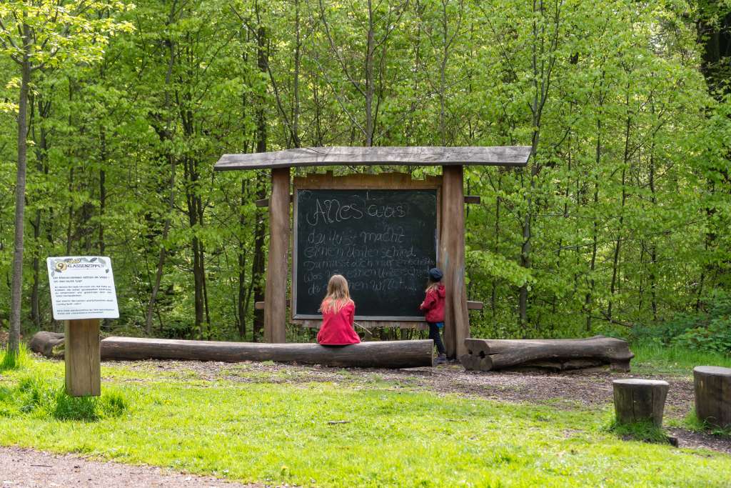 Familienurlaub im Saarland Tipp Walderlebnispfad Litermont
