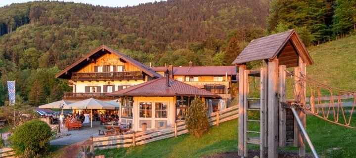 Wandern am Samerberg mit Kindern: Unsere liebsten Touren und unser Aufenthalt im Duftbräu